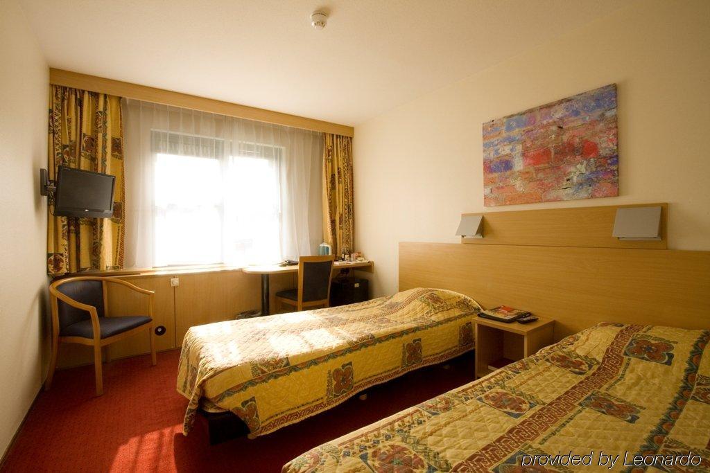 Bastion Hotel Heerlen Quarto foto